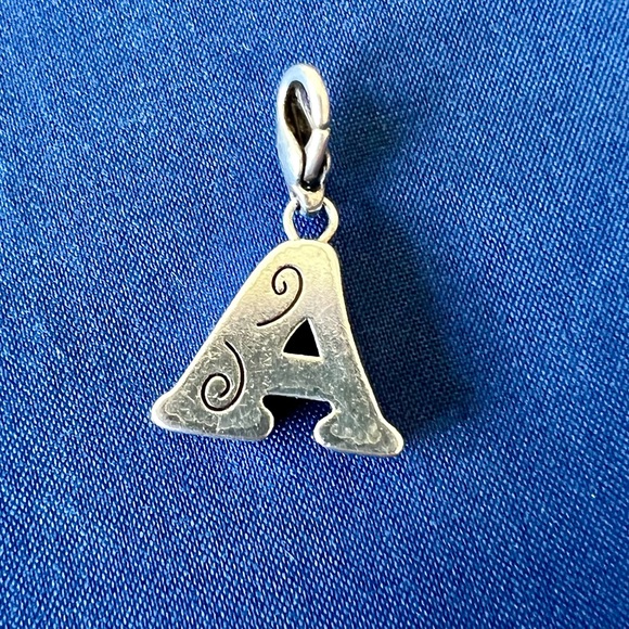 1/$7 or 2+/$5 each BRIGHTON Chic ABC Alphabet Letters Charms Initials ** - Picture 4 of 7